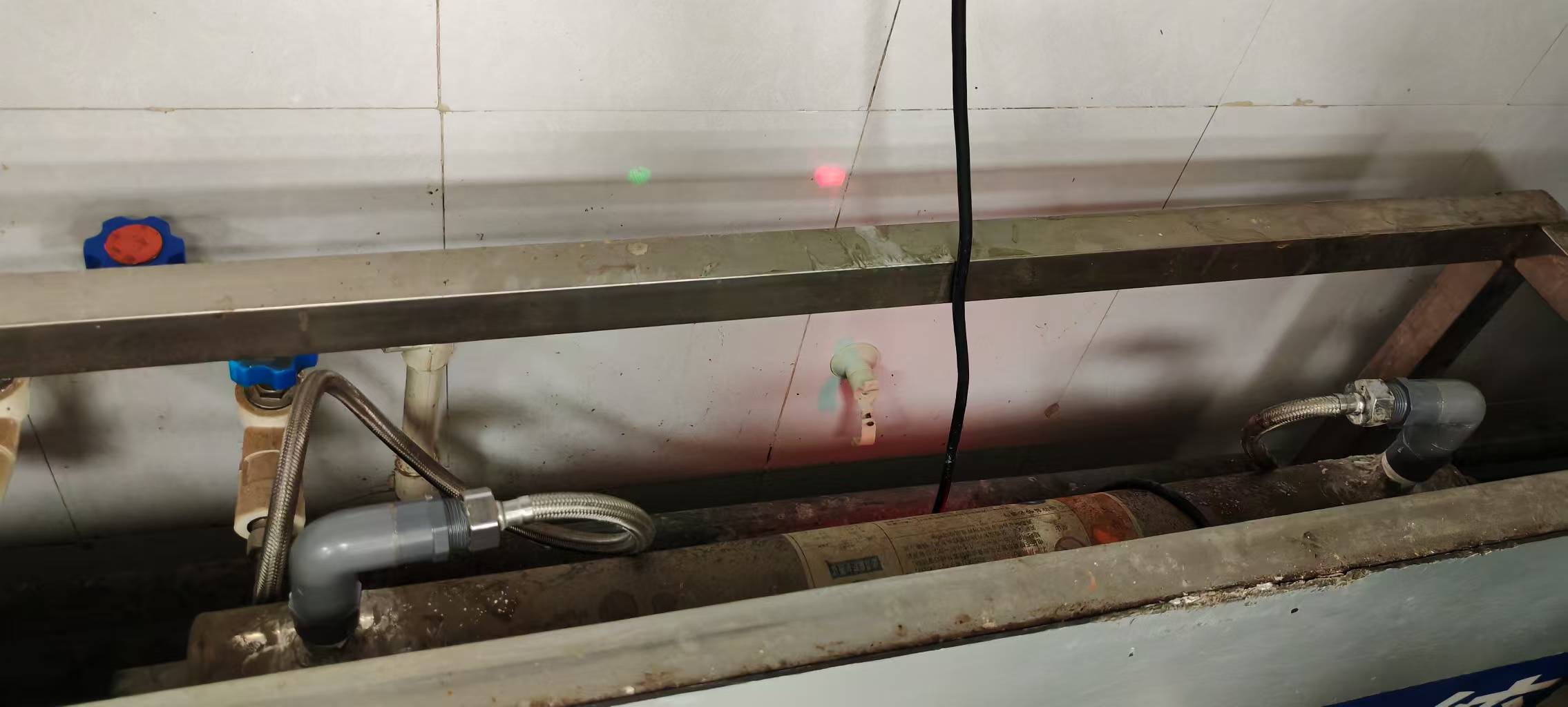 設(shè)備漏水維修 設(shè)備漏水維修