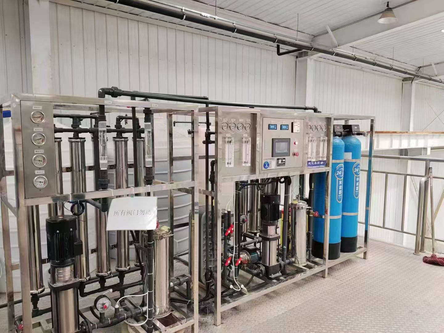 酵母菌生產(chǎn)用水 全不銹鋼純水設(shè)備投入使用